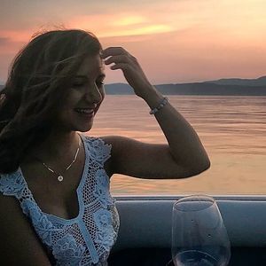 Meet your Posher, Lexie